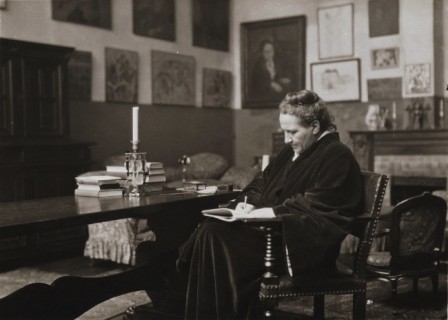 gertrude_stein_escrevendo