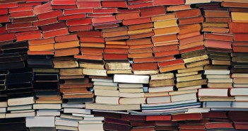 Como priorizar aquela pilha de livros pilha_livros