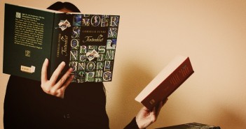 Competição de leitura lendo_dois_livros