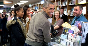 Os livros que Obama vai ler no verão Crédito: Official White House Photo by Pete Souza