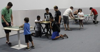 Famílias e amigos curtem o Festival de Jogos Antigos Foto: SP Leituras