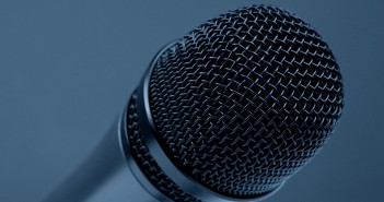 Luau: todas as semanas, às quintas-feiras, às 16h microphone-298587_960_720