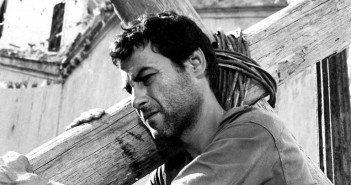 Cinema brasileiro: para ler, ouvir e assistir Cena de "O pagador de promessas", filme de Anselmo Duarte, de 1962. Foto: Reprodução/ Dynafilmes.